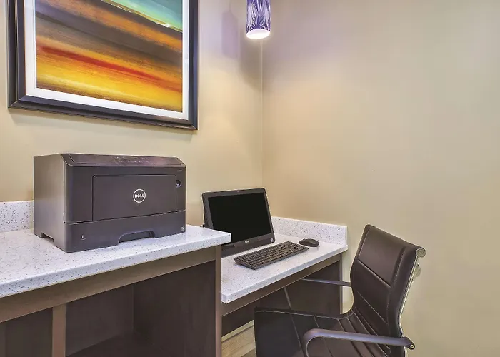 Dog friendly hotels La Quinta By Wyndham Niagara Falls